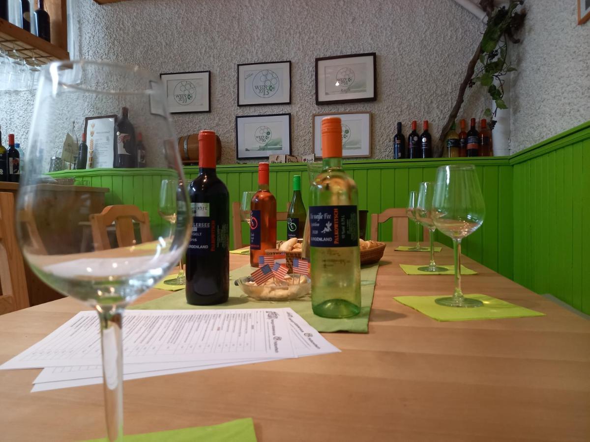 Weingut Gastehaus Palkowitsch Bed & Breakfast Illmitz Eksteriør bilde
